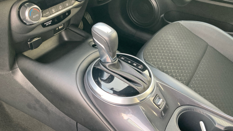 Nissan Juke 1.6 Hybrid N-Connecta 5dr Auto Hybrid Hatchback